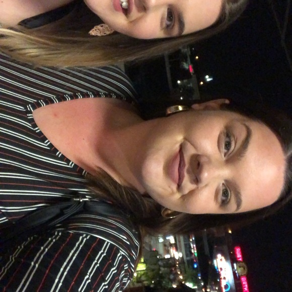 Meet your Posher, Zoie - Picture 6 of 8